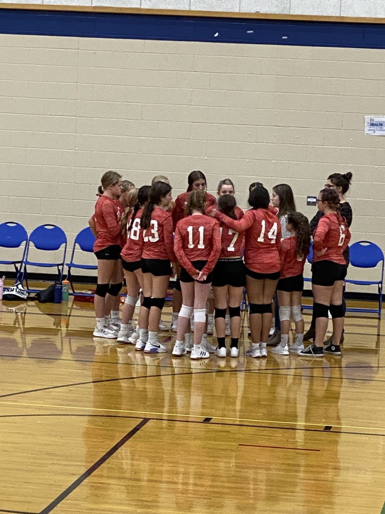 RMS volleyball huddle